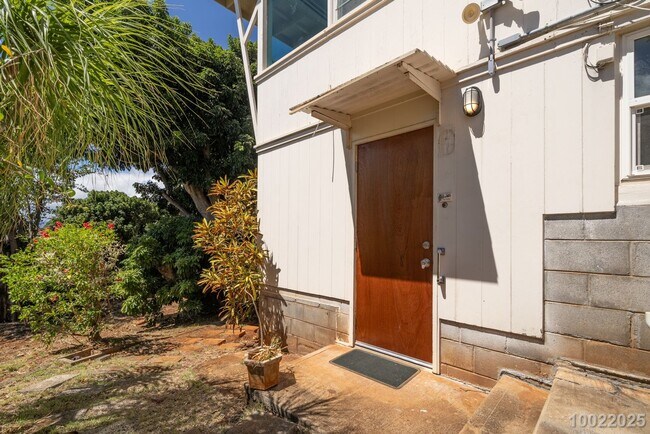 Foto del edificio - Move in Ready! 1 BD 1 BA home in Aiea ($300 off the first month’s rent if moved in before Decembe...