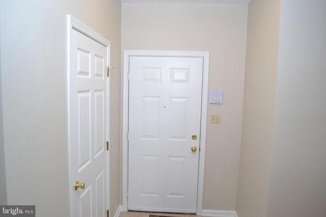 Foto del edificio - 8202 Blue Heron Dr