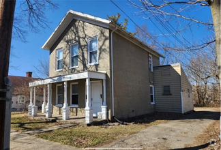 Building Photo - 132 Hivling St