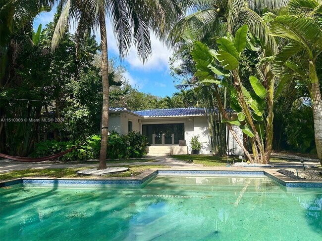 Foto del edificio - 60 NE 89th St