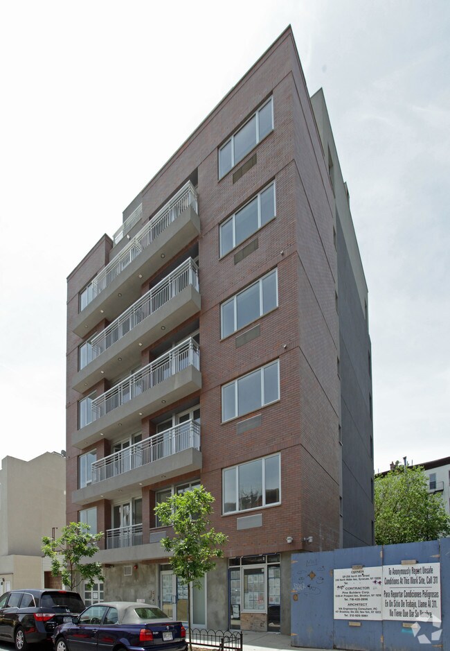 Building Photo - 260 N 9th St