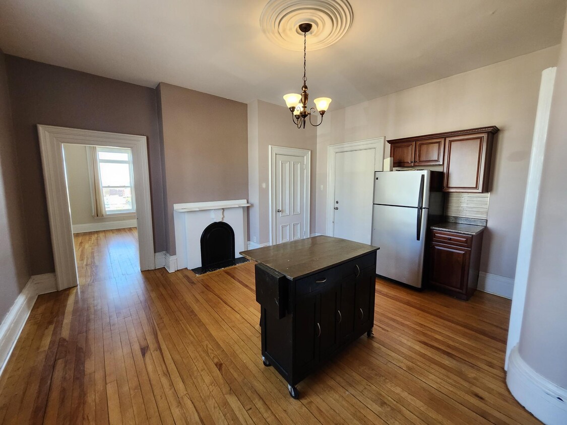 Primary Photo - 125 Wright St