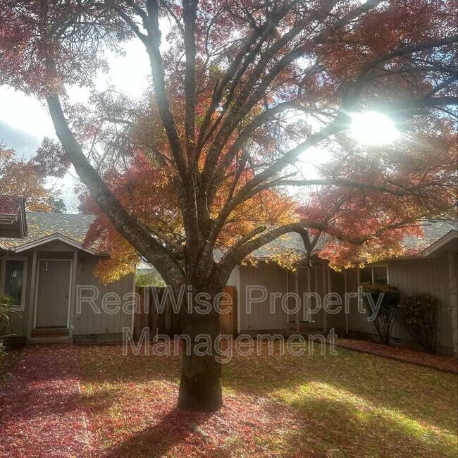 Foto del edificio - 1632 Leonard Rd