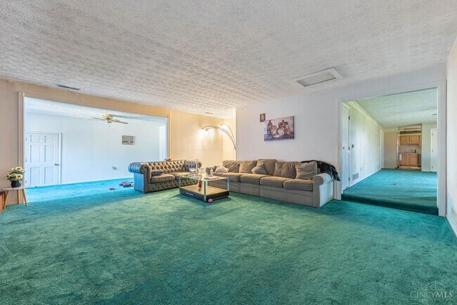Foto del edificio - 5174 Hamilton Middletown Rd