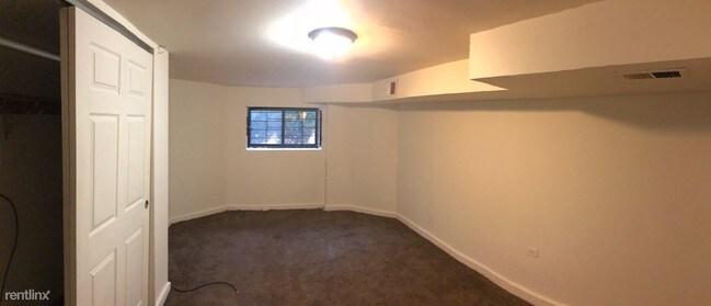 Building Photo - 3 br, 2 bath Duplex - 7619 S East End Ave # 1