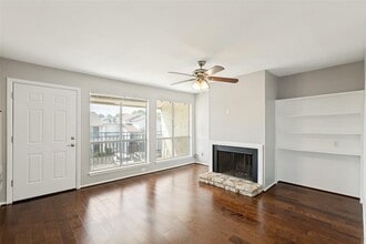 Building Photo - 6910 Hart Ln
