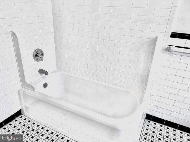 Building Photo - 111 Chestnut Ave