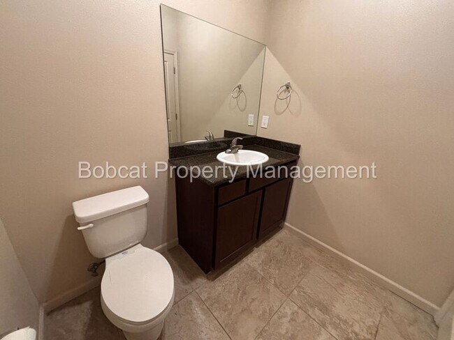 Foto del edificio - 825 Cassidy Ct
