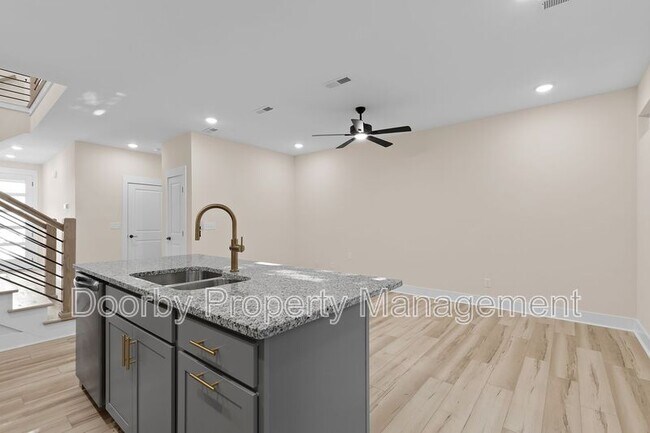 Foto del edificio - 432 Wayne Ave