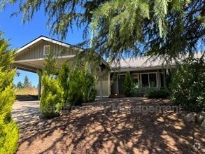 Building Photo - 1218 Audrey Ave