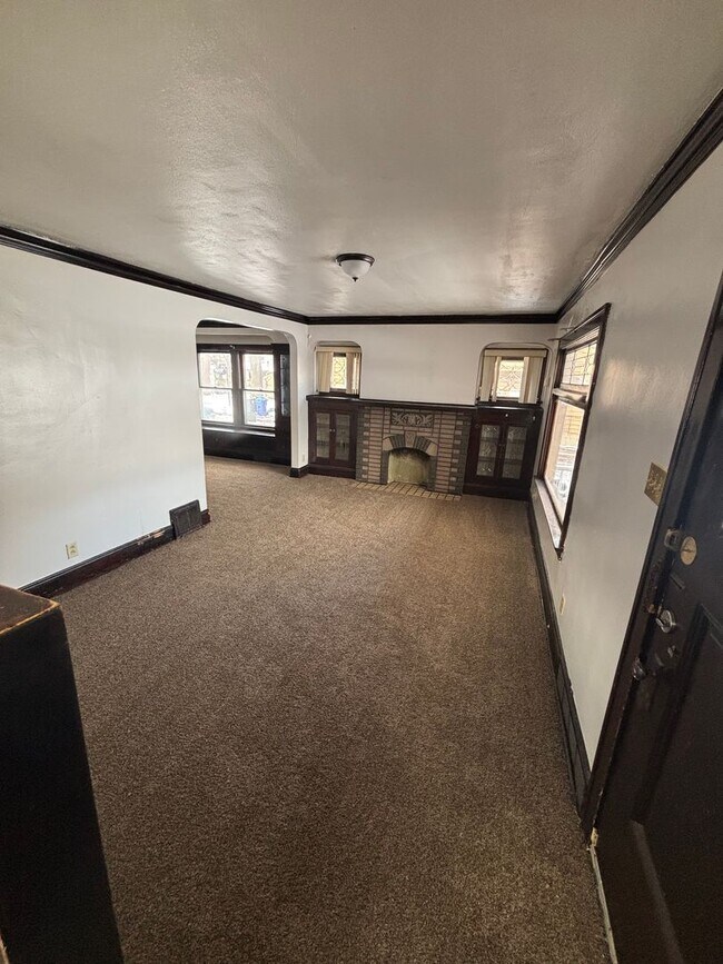 Building Photo - 3bd Single Cash Pay