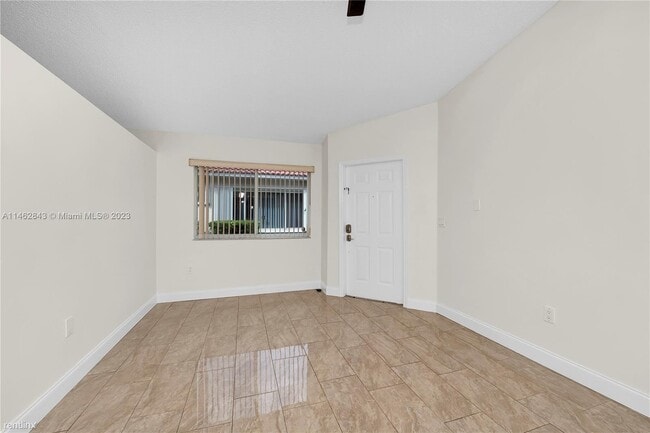 Building Photo - 3 br, 2 bath House - 113 Danielle Ct