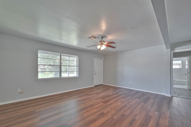 Foto del edificio - 3918 Tavenor Ln