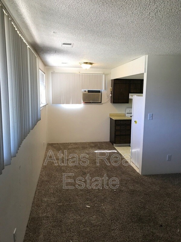 Building Photo - 6257 Estes St