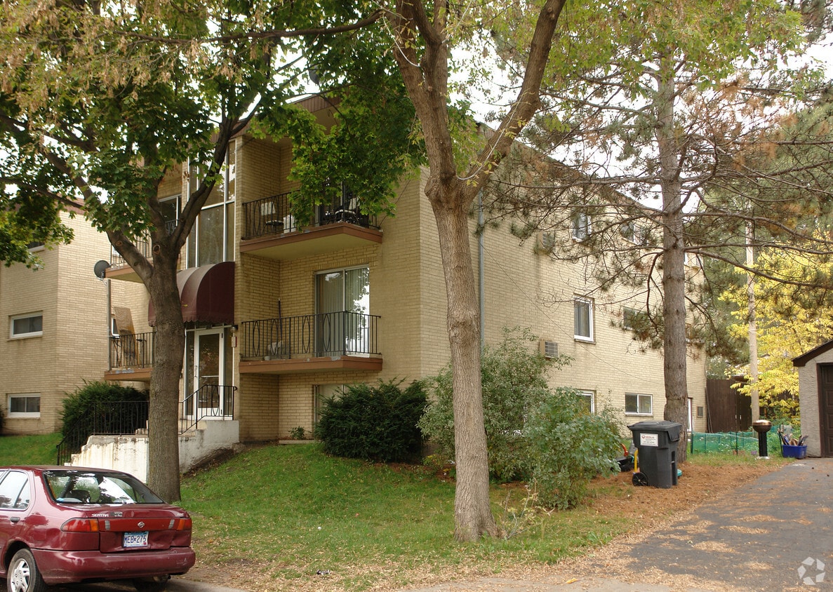 Building Photo - 1099 Burnquist St