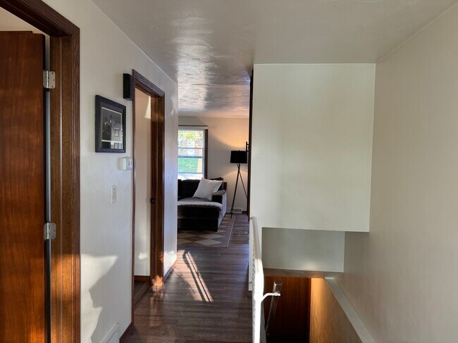 Foto del edificio - 806 Edgewood Dr