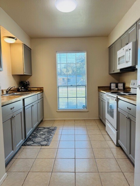 Foto del edificio - 3310 Needville Ave