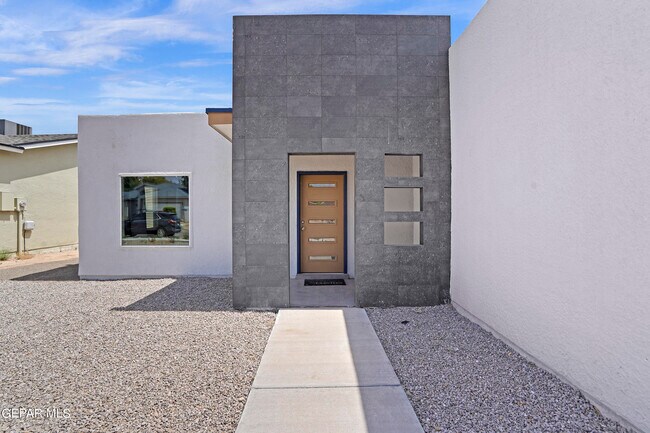 Building Photo - 14728 Mountain Breeze Ave