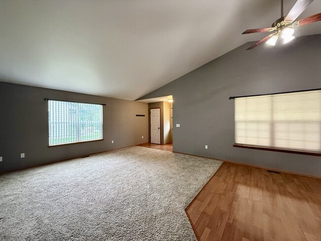 Building Photo - 351 Springfield Dr