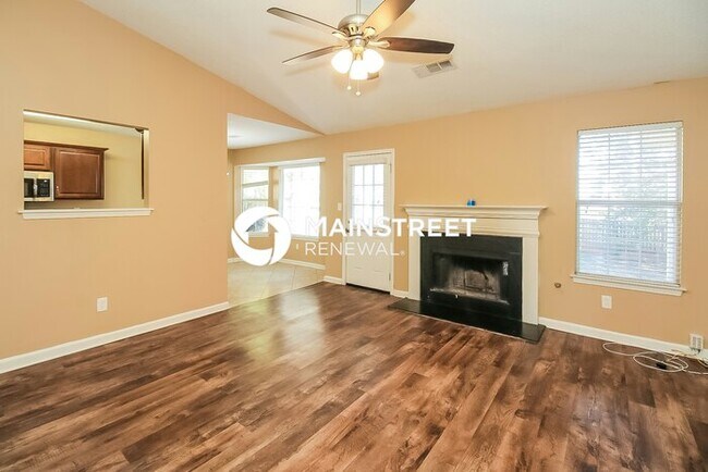 Foto del edificio - 3 Bedroom Pet-Friendly Home in McDonough, GA with Main Street Renewal