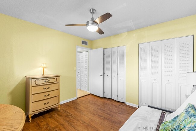Building Photo - 7797 Golf Cir Dr
