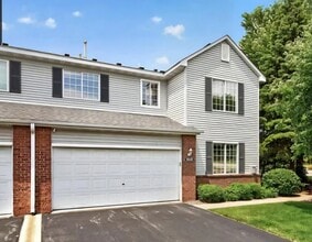 Building Photo - 9649 Peony Ln N