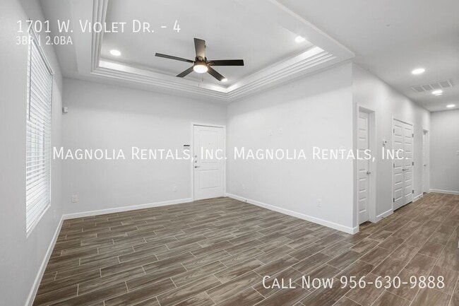 Building Photo - 1701 W Violet Dr