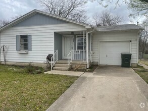 Building Photo - 408 Short Ave
