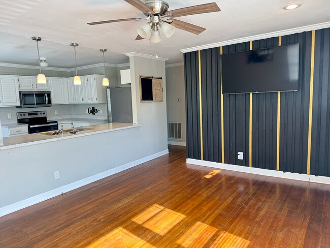 Foto del edificio - 1107 Simmons St