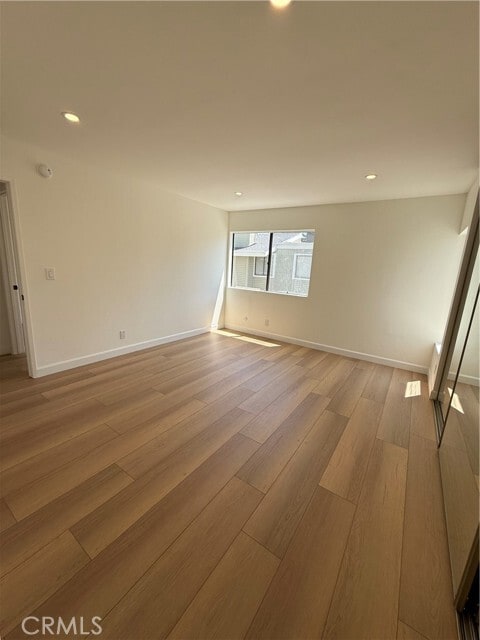 Foto del edificio - 22137 Burbank Blvd