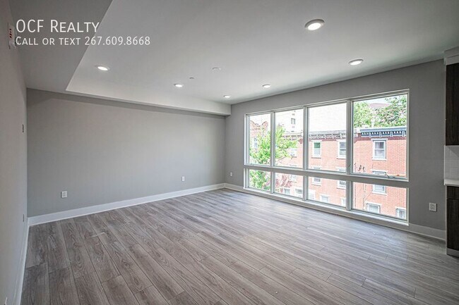 Building Photo - 746 S 16th St