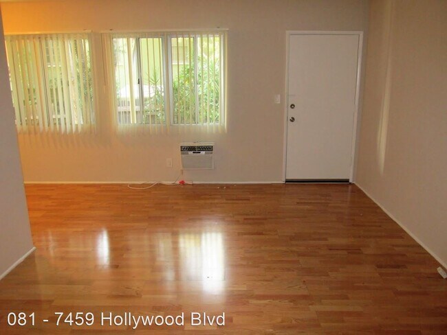 Foto del edificio - 7459 Hollywood Blvd