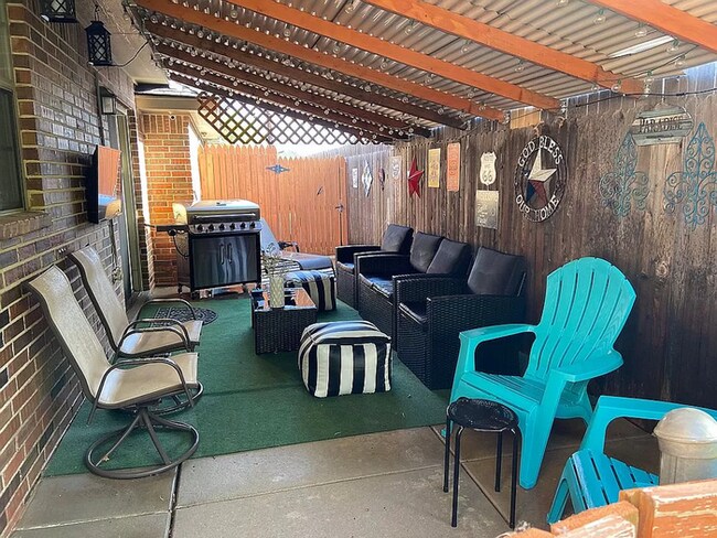 Building Photo - $2,995 Per Month after the Lease with Purc...