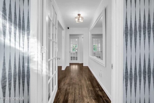 Foto del edificio - 1037 Woodgate Ave