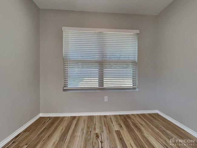 Foto del edificio - 17588 Rosewood Manor Ln