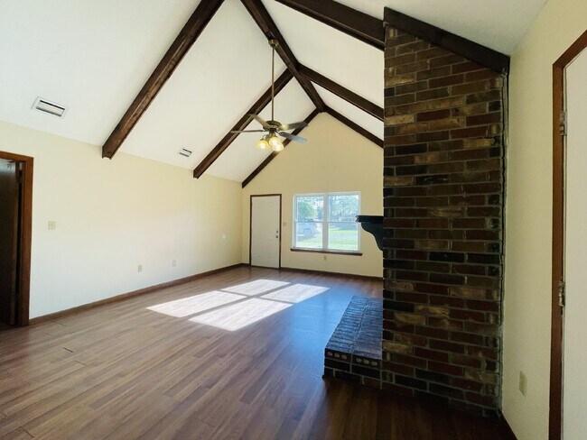 Foto del edificio - Home For Rent