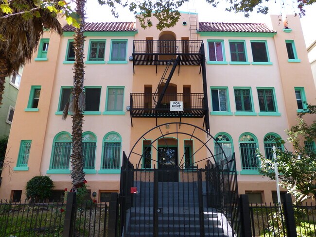 Foto del edificio - 335 S Rampart Blvd