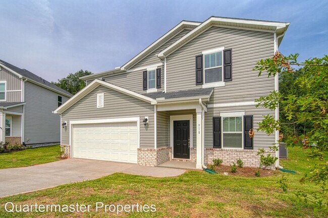 Building Photo - 4 br, 2.5 bath House - 918 Winding Springs...