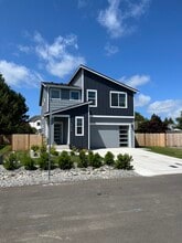 Building Photo - 12130 Bay Heights Pl