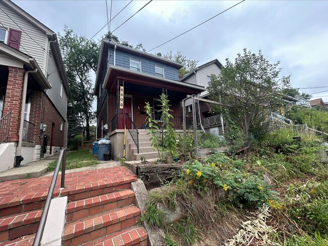 Foto del edificio - Cozy 2 bedroom in Squirrel Hill