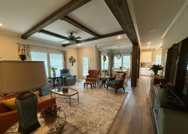 Foto del edificio - 123 Pete Mann Rd