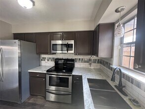 Building Photo - 4866 Milwee St