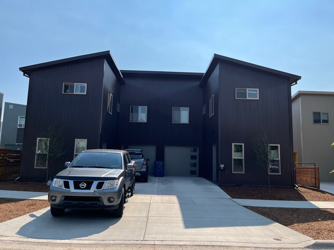 Foto principal - 809 Howell St