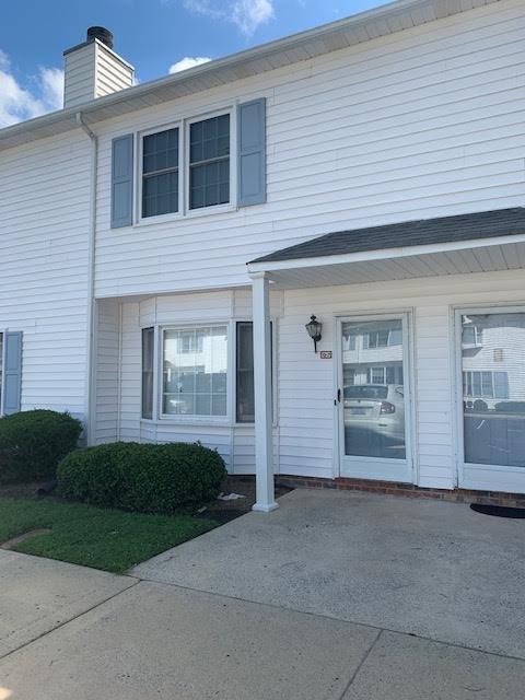 Primary Photo - "Charming 2-Bed Townhouse with 1.5 Baths i...