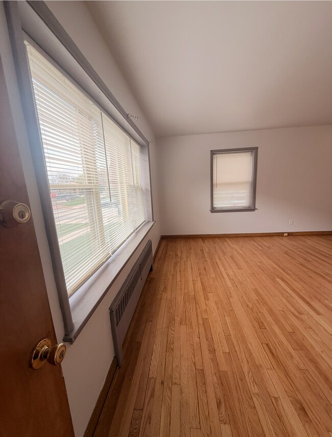 Foto del edificio - 4006 N Farwell Ave