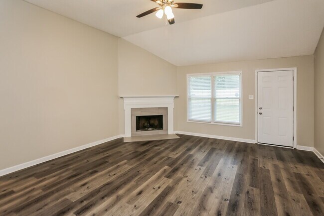 Building Photo - 6855 Blue Lake Ln