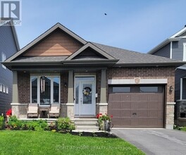 Building Photo - 657 Parade Dr