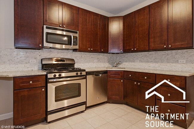 Building Photo - 1804 N Sheffield Ave