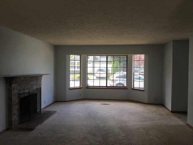 Foto del edificio - $500 off second months rent if rented by 1...