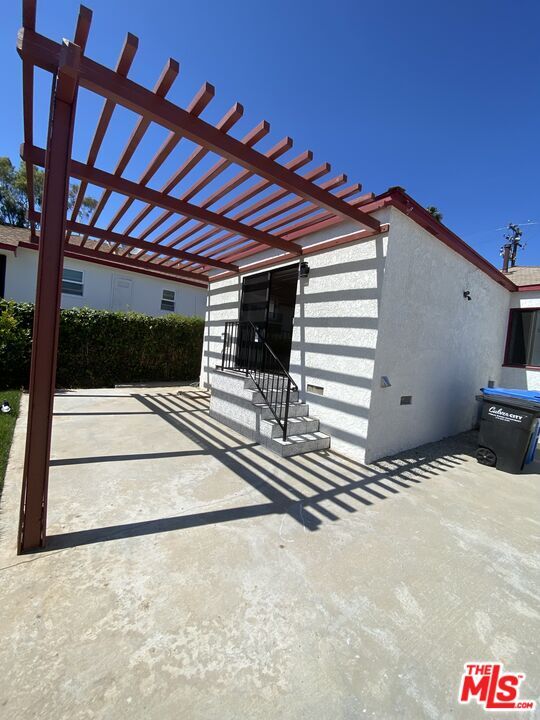 Building Photo - 4063 Charles Ave